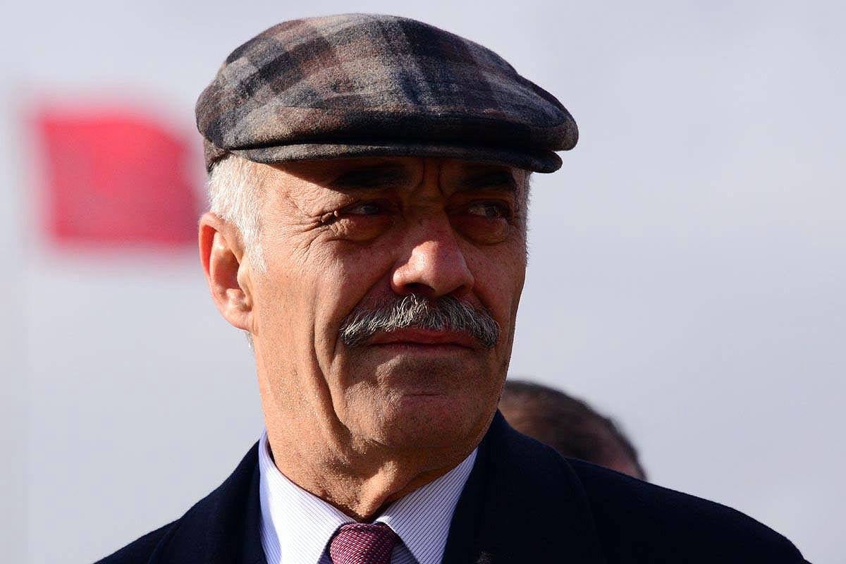 Yücelik aday, Akdemir çekildi!
