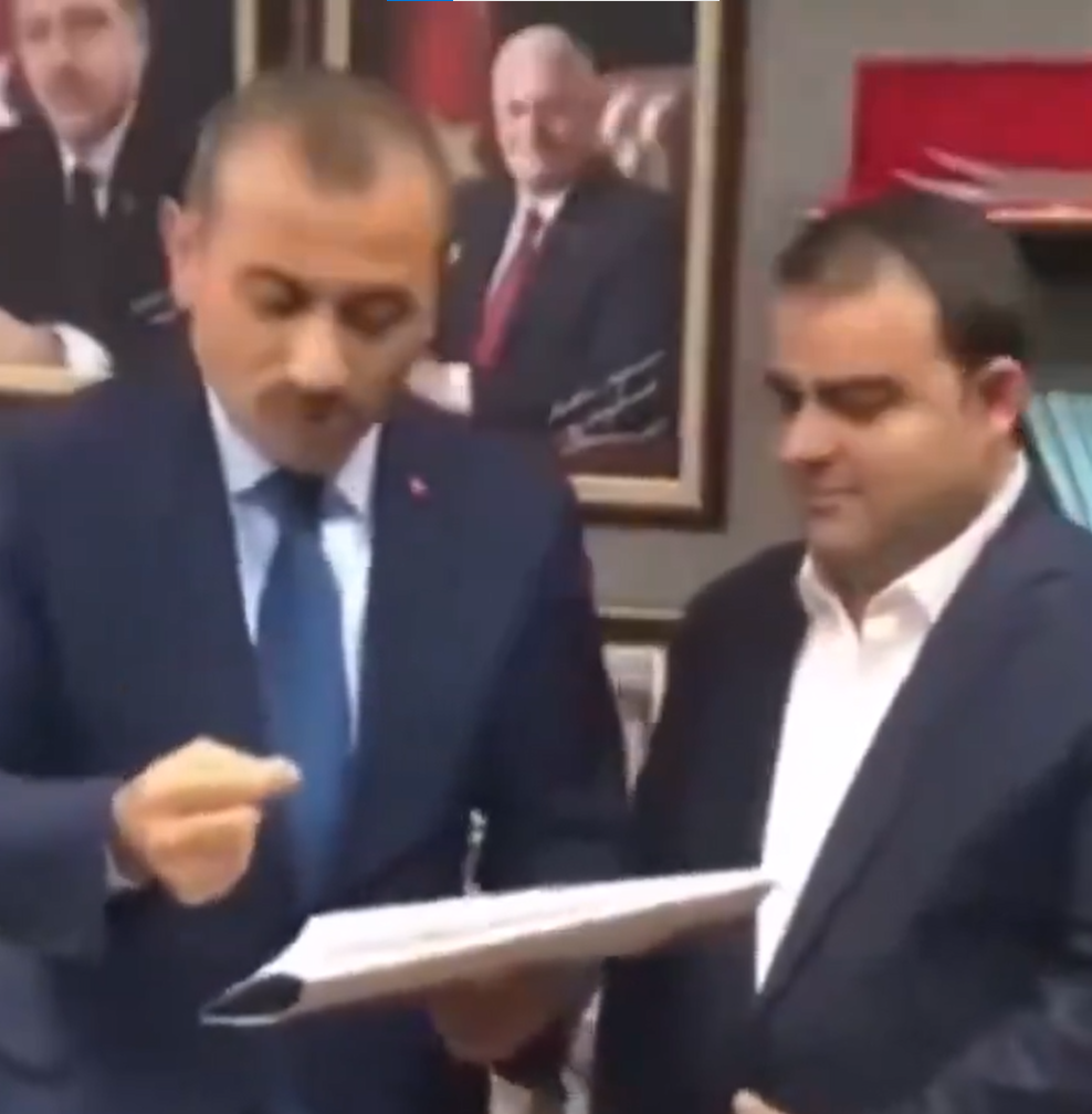 Saymaz bombaladı: Memet Aca kim ya?