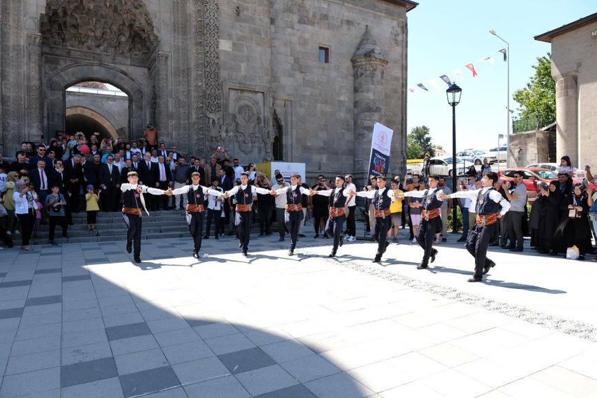Erzurum Kültür Yolu Festivali coşkusu başladı