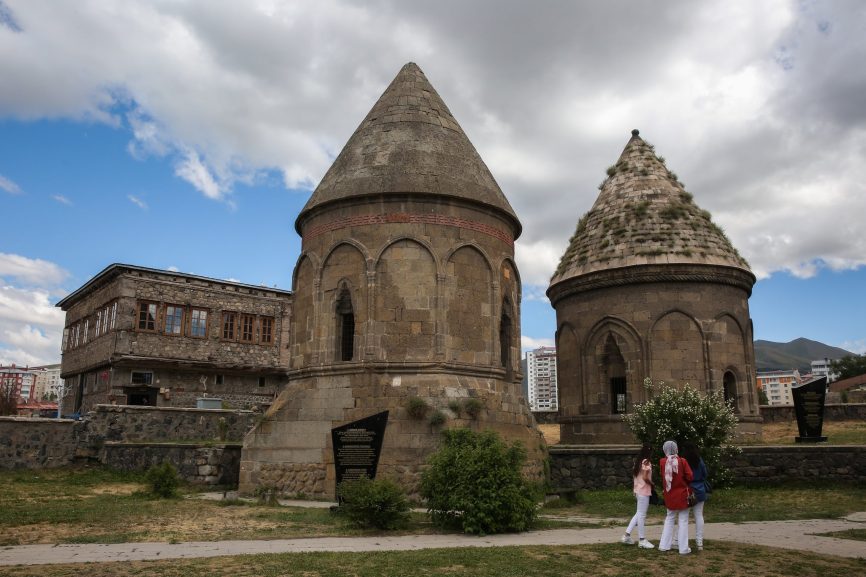 Erzurum Kümbetleri belgesel oldu - TIKLA İZLE